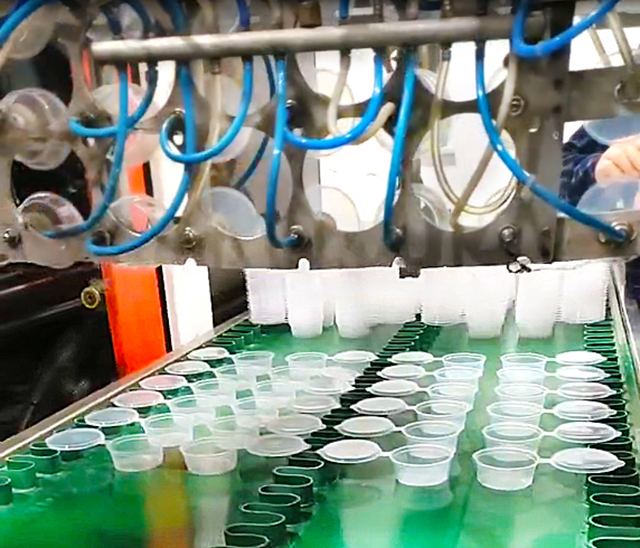 食品包裝行業-冷流道改熱（rè）流道客戶體驗（醬料（liào）杯自動生產）