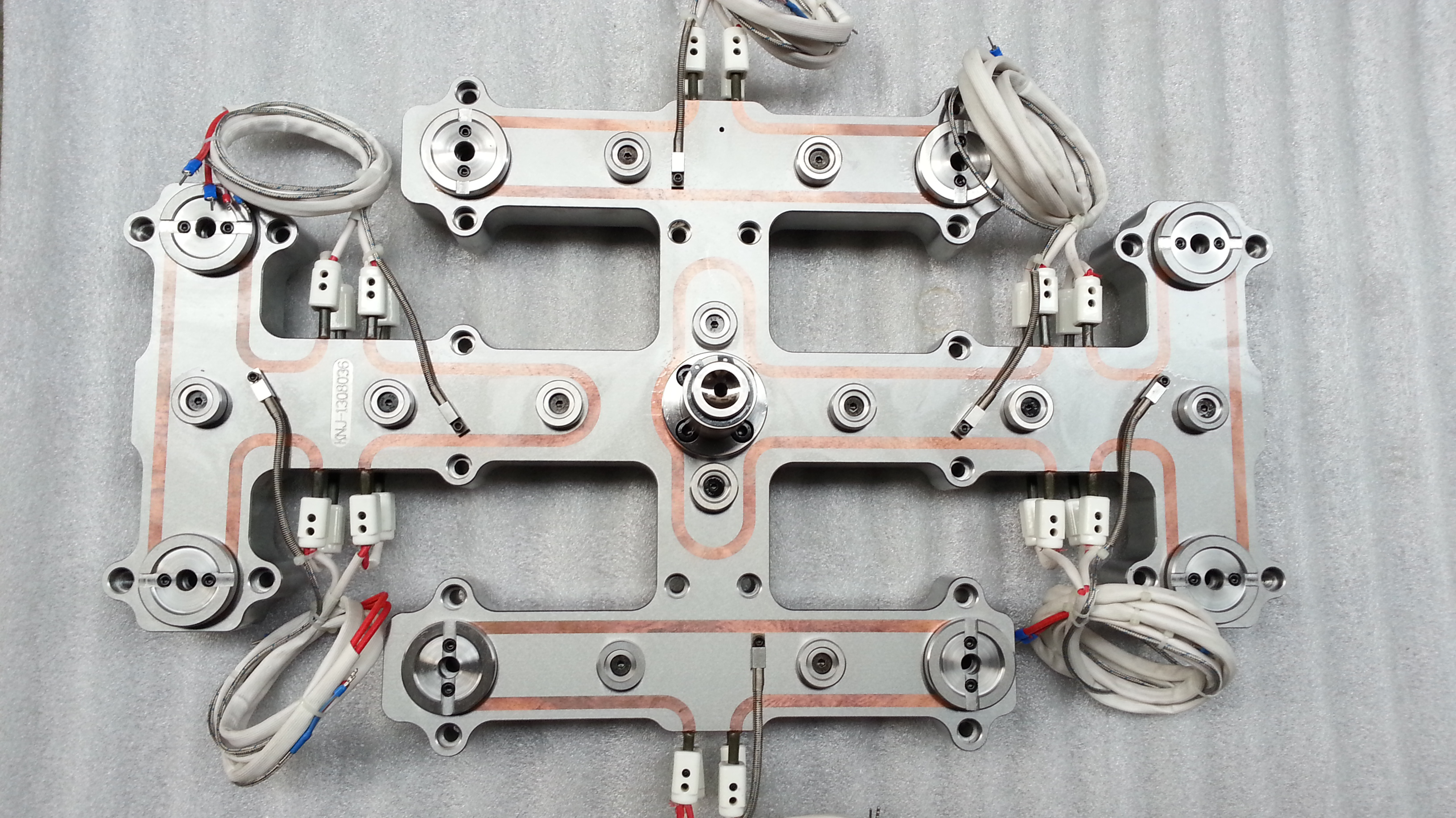 東莞諾金多腔熱流道係統生產注意事項